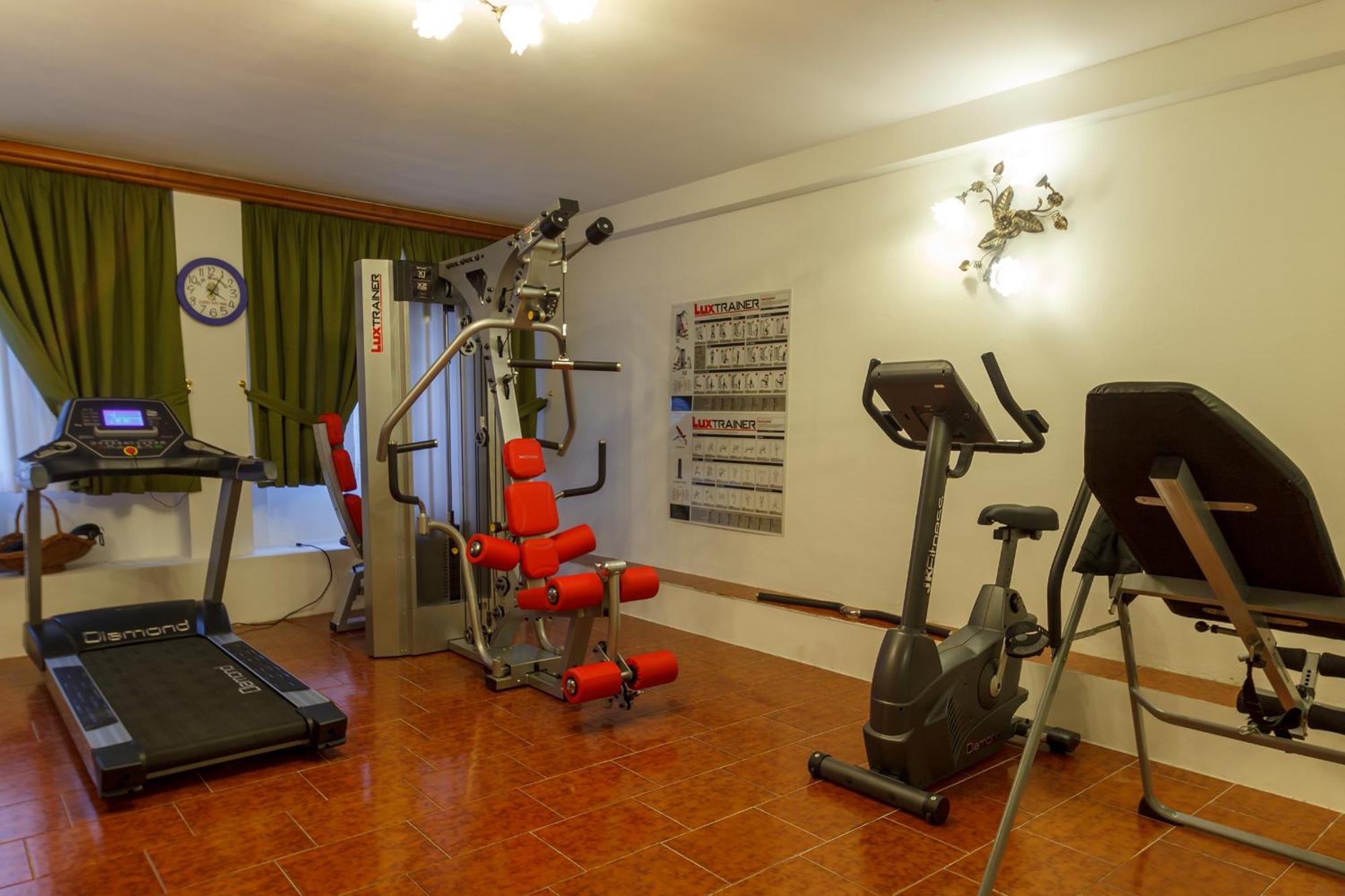 Residence Hotel Santa Maria Piscina E Wellness Peio Fonti Extérieur photo